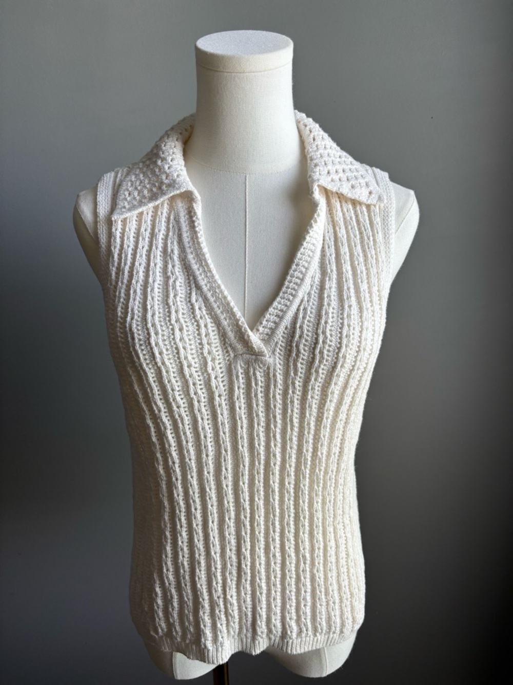 DKNY Jeans Lacey Stitch 100% Cotton Sleeveless Collared Sweater Top
